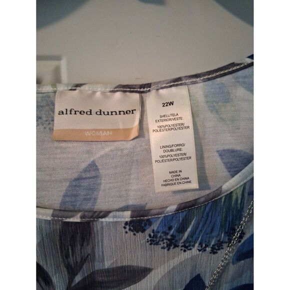 Alfred Dunner Top 22W Tank w/attached Sheer Poncho & Silver Necklace - Picture 5 of 9